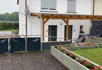 Haus-Ansicht zum Westen ... 