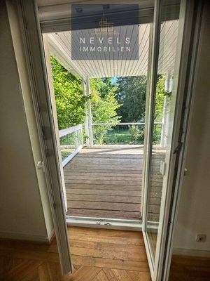 Blick Schlafzimmer zur Terrasse