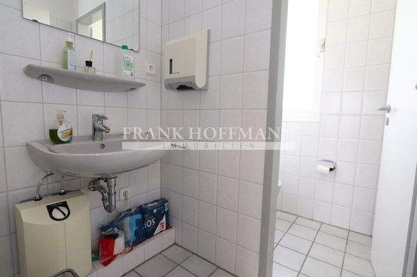 M2352-1.OG Sanitär Damen