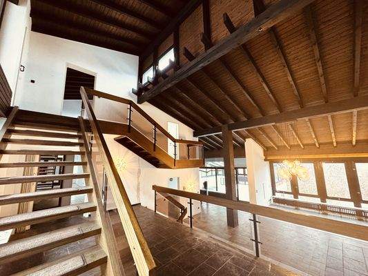 12.1. Diele Blick auf Wohnbereich u. Küche EG