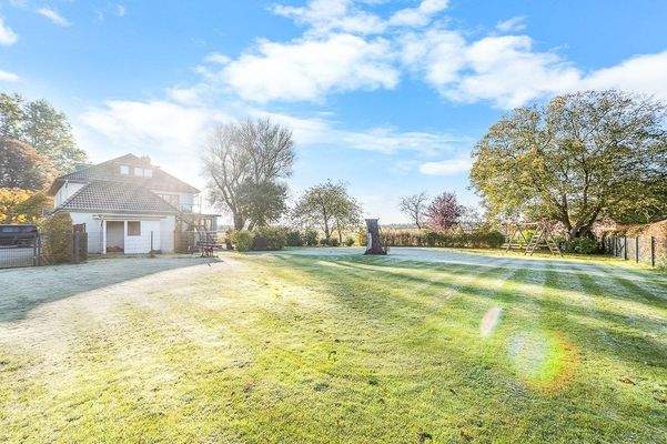 großzügiger Garten