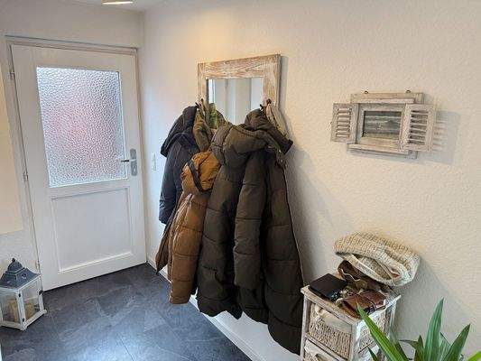 ... mit Zutritt zur Auffahrt ...