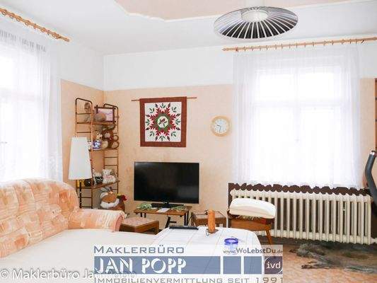 Zimmer mit Verbindungstür