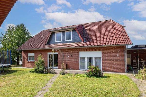 Hausansicht vom Garten