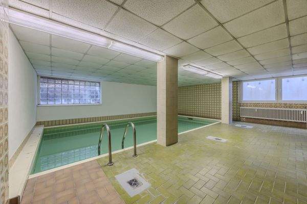 Schwimmbad (Gemeinschaft)