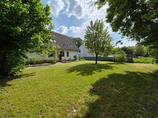 Rückseite mit Garten