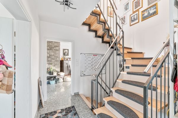EG Flur / Treppe