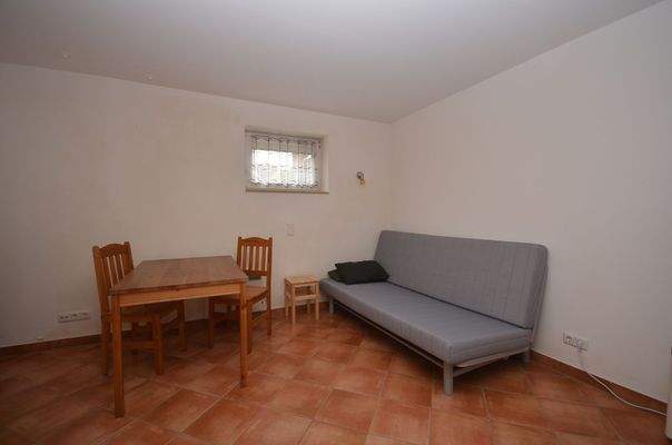 6963-lang1#Möbliert