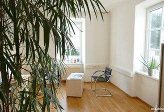 heller freundlicher "Eckraum"