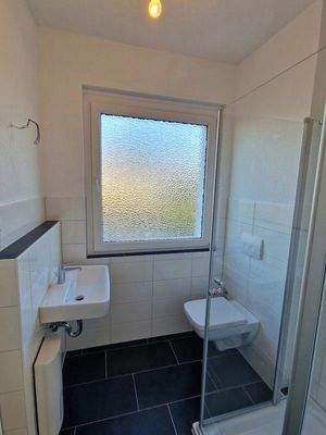 5 Tageslichtbad mit Dusche