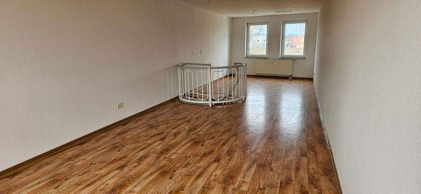 Zimmer in oberer Etage (2)