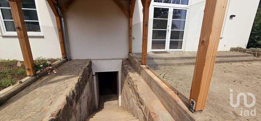 62 Treppe zum Keller