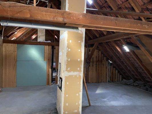 Dachboden ausbaufähig