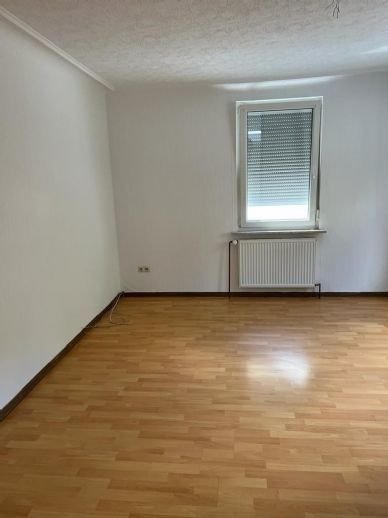 Frisch gestrichene und renovierte 3-Zimmer Wohnung zu vermieten in Metzingen