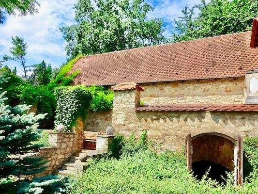 Schloss Anbau mit Atrium-Terrasse.jpeg