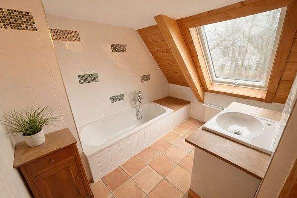 Badezimmer OG des vorderen Hauses