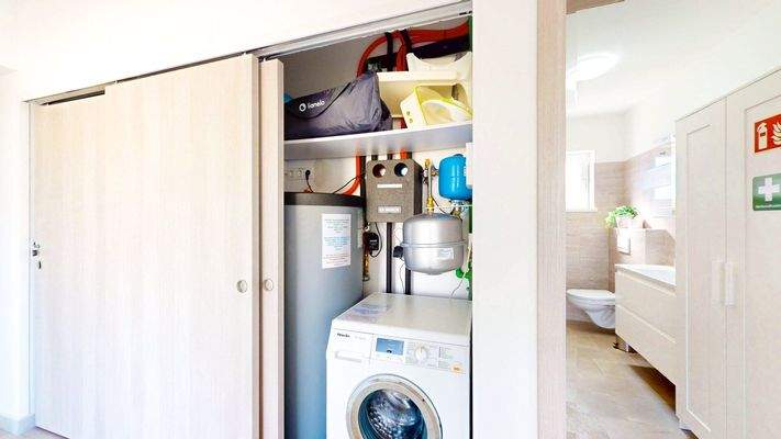 Warmwasseraufbereitung/Abstellraum - Haus oben