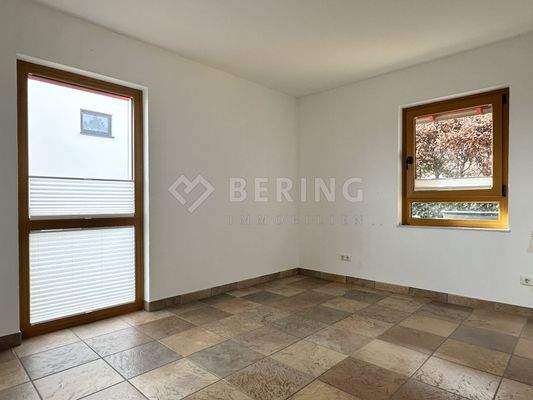 Arbeits-/ Gästezimmer im EG