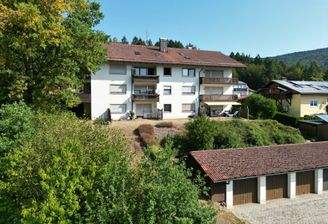 Obere Wohnung links