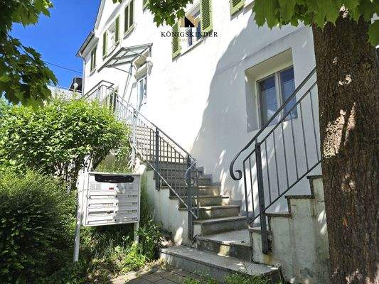 Hauszugang über die Treppen