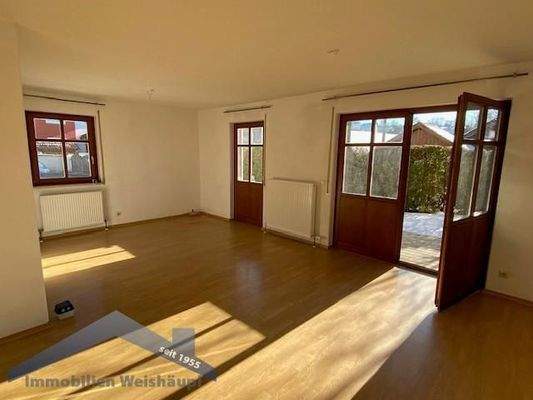 Wohnzimmer UG Ausgang Terrasse