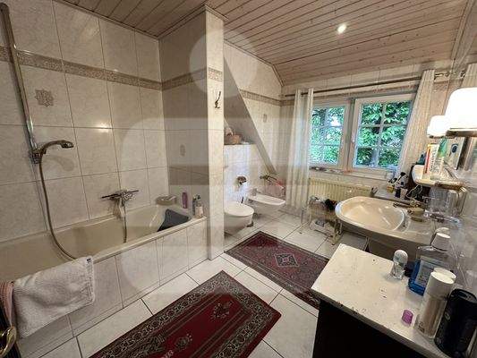 mit eigenem Badezimmer!