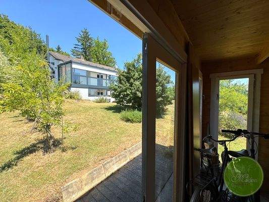 ... Platz für Ihre Fahrräder oder Gartengeräte.