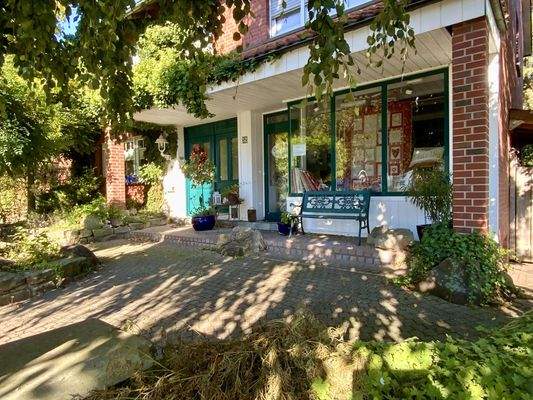 Hauseingang und Zugang Ladenlokal