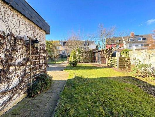 Garten - (KI generiert)