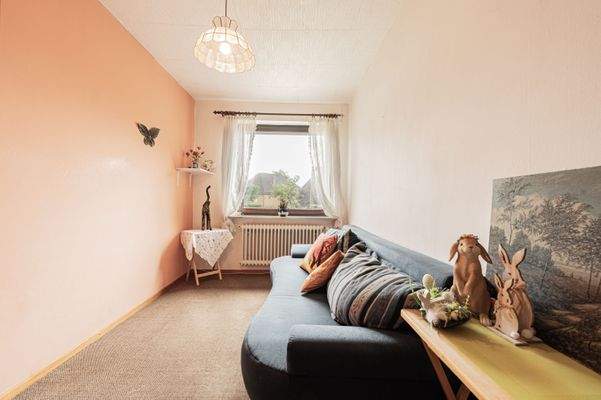 Warmes, einladendes Kinderzimmer