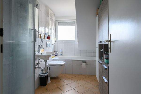 Gebäude 2_OG_Badezimmer