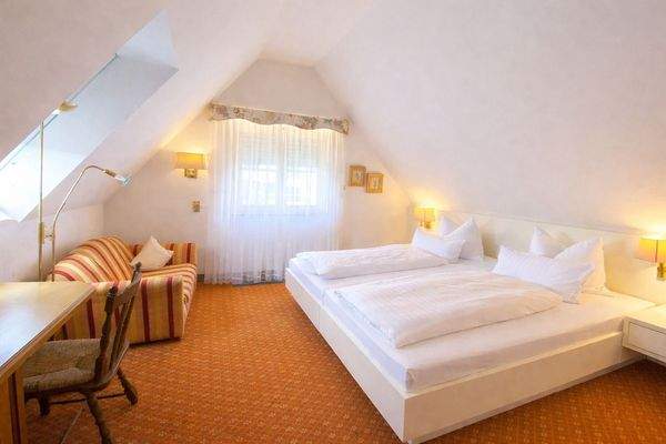 Zeitwohnen Gerlingen statt Hotel Wohnung möbliert mieten bei urbanbnb 2.png