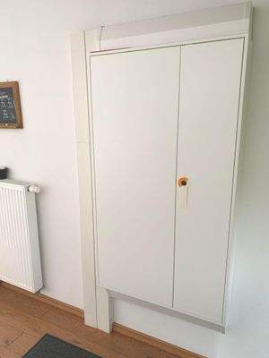 D271B5B4-9D4A-4494-9683-1E8081