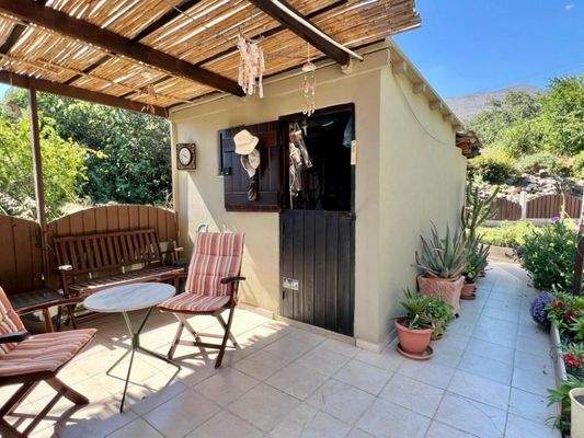 Kreta, Latsida: Charmantes Dorfhaus mit Garten zu verkaufen