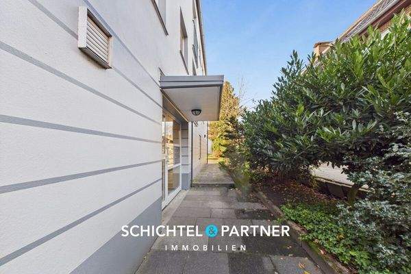 S&P | Eingangsbereich