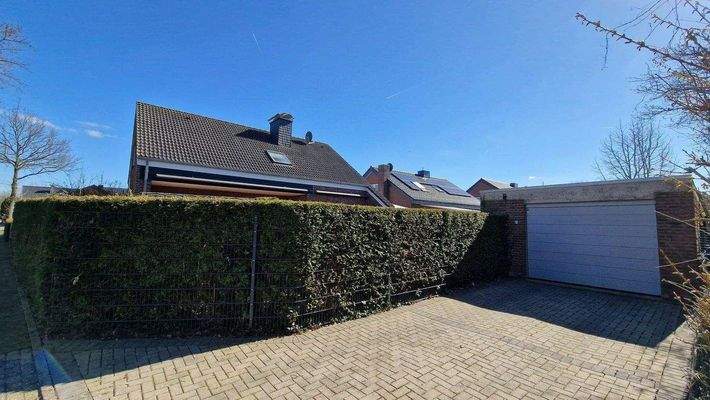 Zufahrt zweite Garage