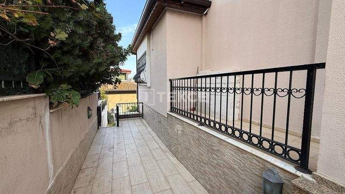 Sea View Spacious Villa with Private Garden in İzmir Turkey