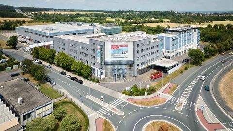 Friedrichsdorf Halle, Friedrichsdorf Hallenfläche