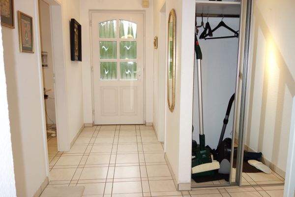 EG - Diele inkl. Einbauschrank