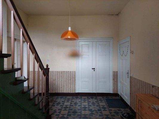 Treppenflur/Zugänge EG-Wohnungen MFH