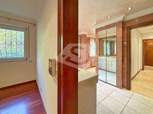 Schlafzimme/Badezimmer/Ankleide