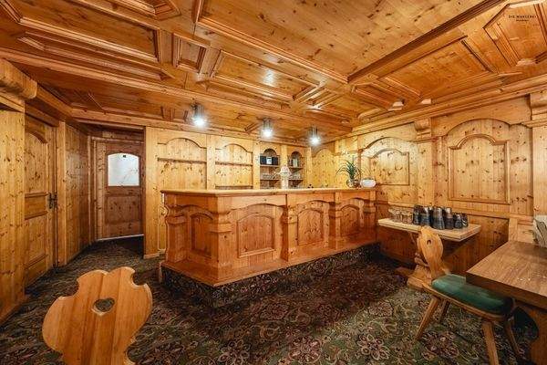 Die_Maklerei_Holzstube KG