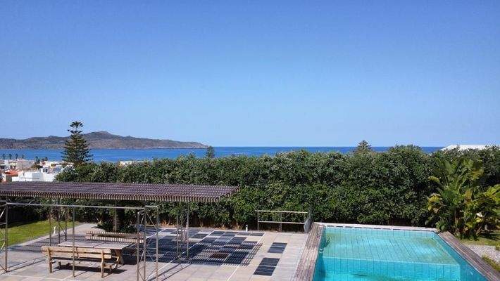 Kreta, Stalos: Luxuriöse Villa mit Meerblick in Strandnähe zu verkaufen