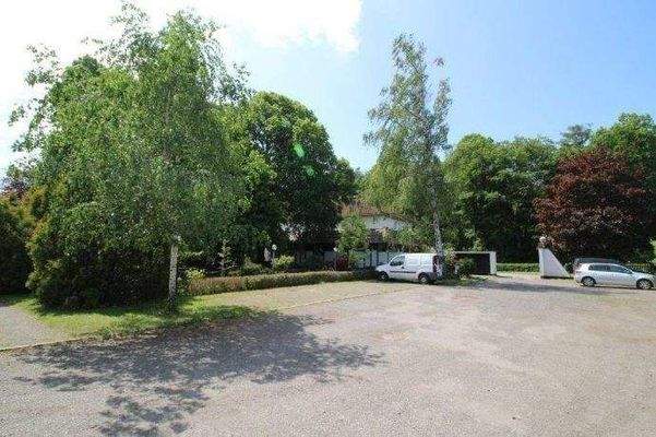 Parkplatz für ca. 40 PKW 