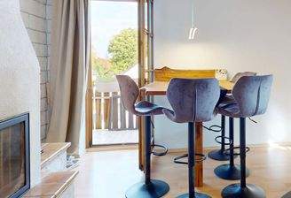 Essbereich Kamin Balkon