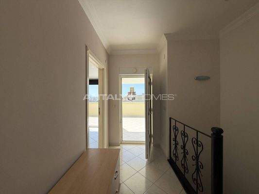 Sea and City View Rooftop Flat in Alanya