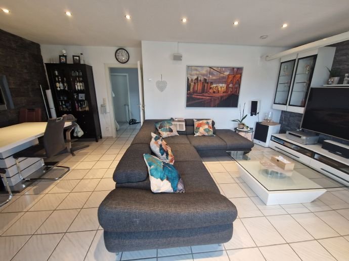 moderne Maisonette Wohnung mit Wintergarten