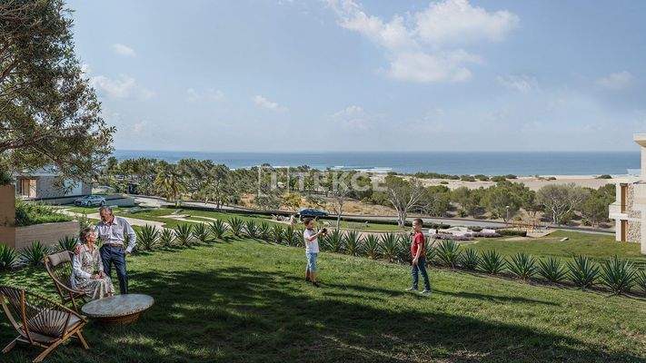 Apartments in a Residence with Beach Access in Karşıyaka Girne