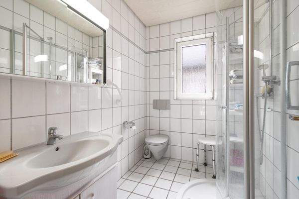 Badezimmer im Erdgeschoss