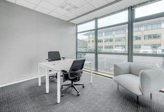 Regus Quatro House 216 Frimley UK Small Office (Ко